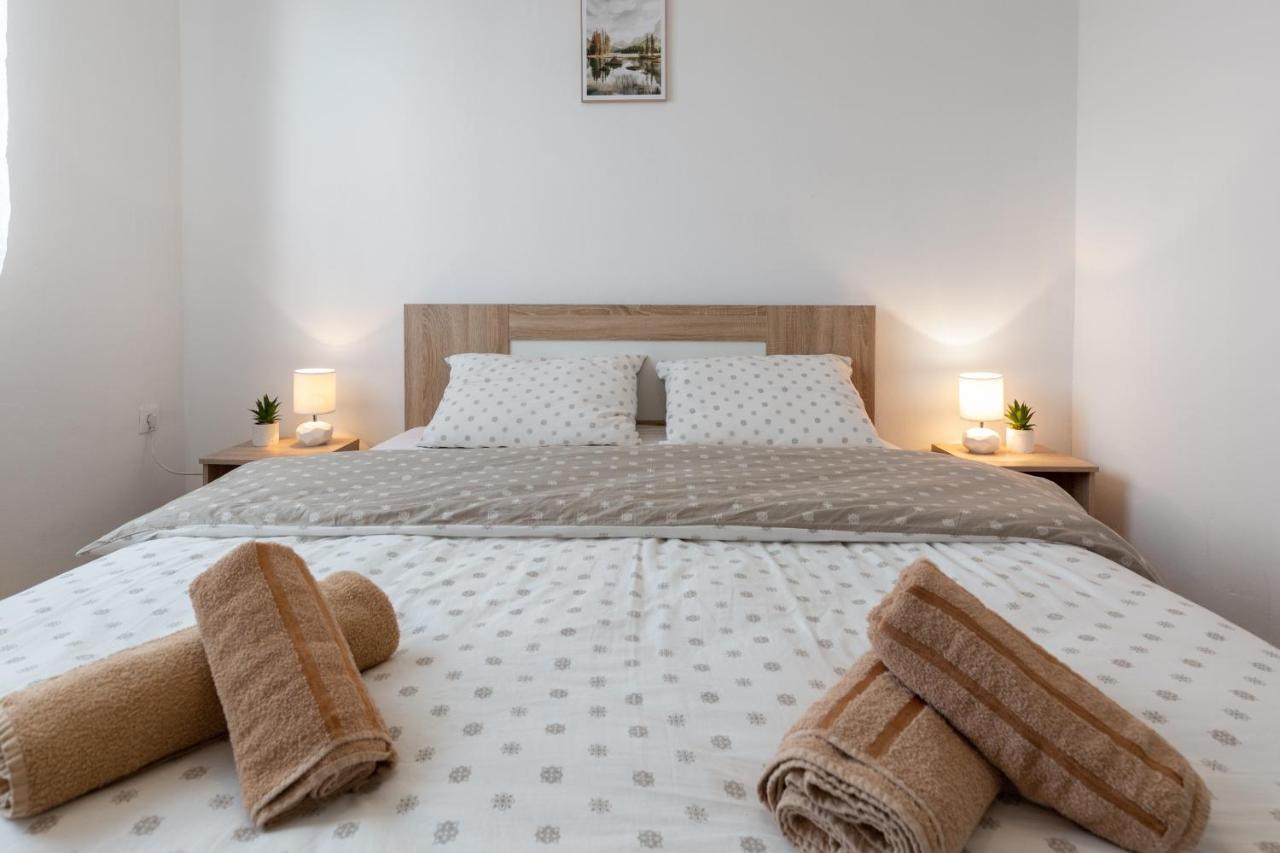 Sokol - Secret Forest House Gracac  Ngoại thất bức ảnh