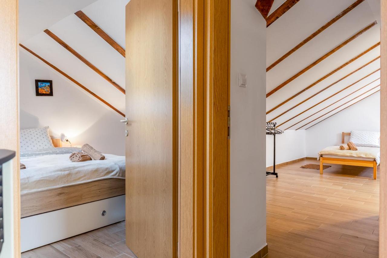Sokol - Secret Forest House Gracac  Ngoại thất bức ảnh