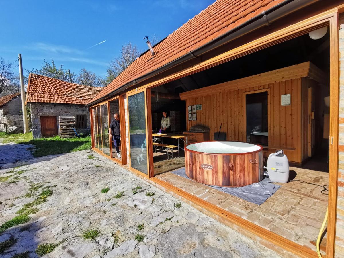 Sokol - Secret Forest House Gracac  Ngoại thất bức ảnh